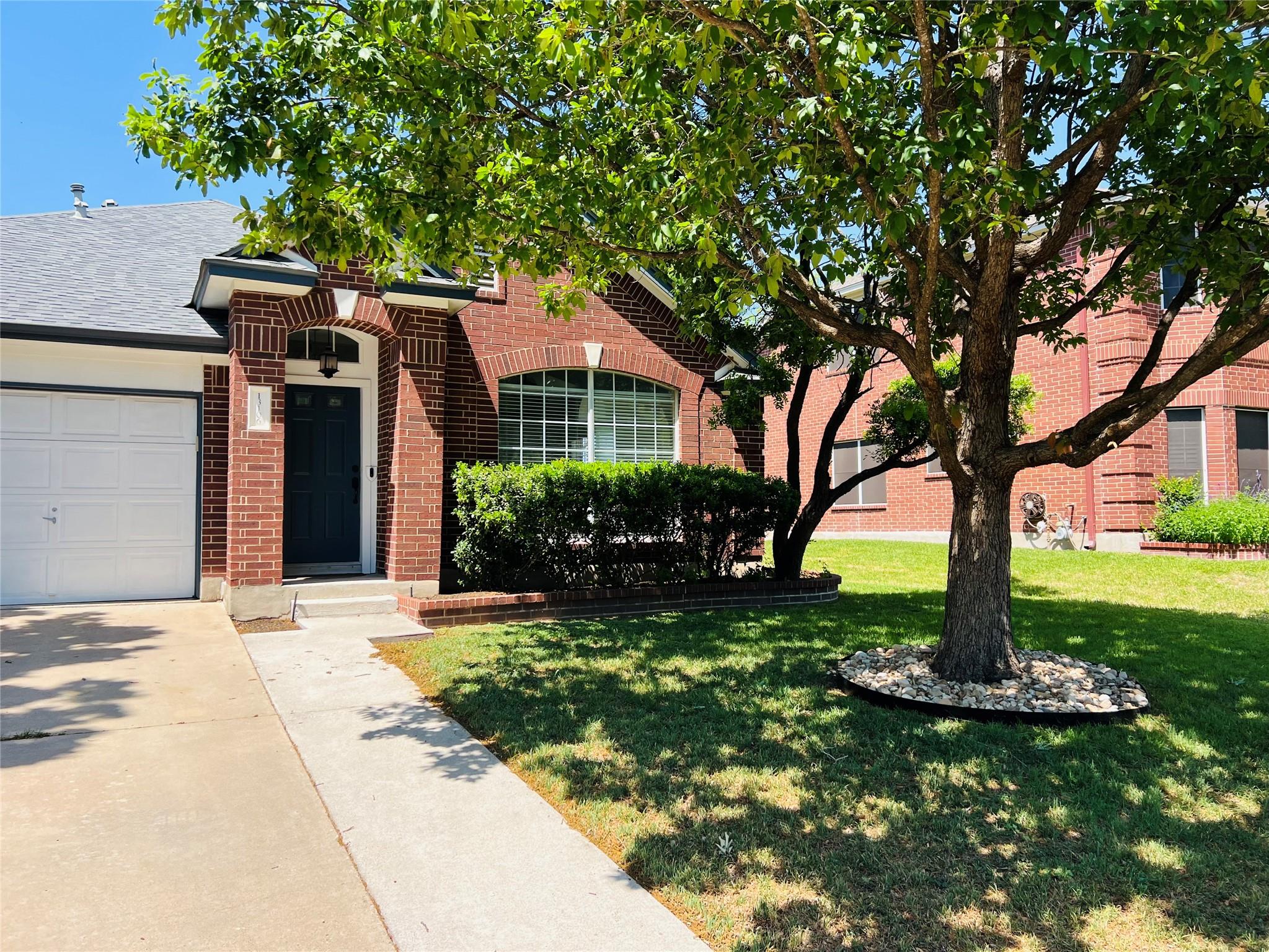 13106 Bennington LN
