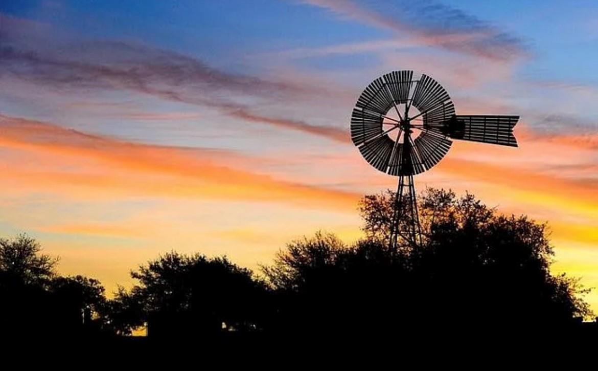 208 S Calvin Barrett ST