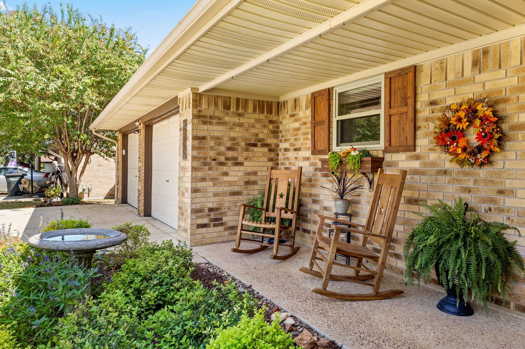 1115 Gardenia DR