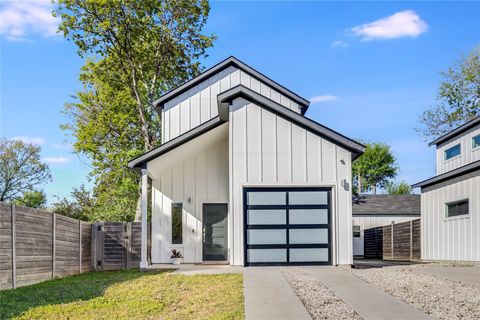 Photo of 1209 E Saint Johns Ave #A, Austin, TX 78752 (MLS # 2675677)