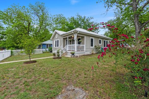 Photo of 4901 Avenue F, Austin, TX 78751 (MLS # 3258027)