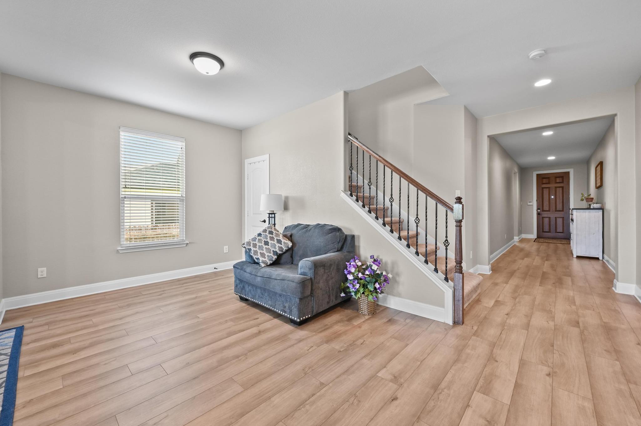 130 Wisteria CT