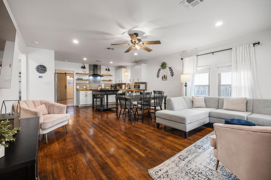 205 Old Austin Highway