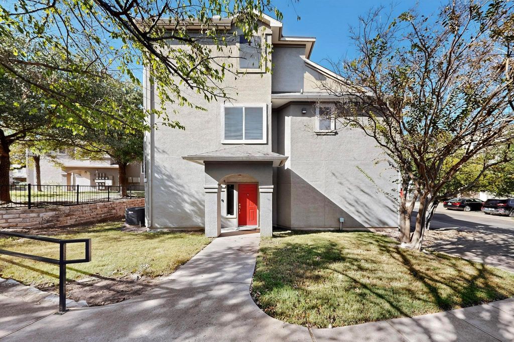 Photo for 11203 Ranch Road 2222 #1001, Austin, TX 78730 (MLS # 6848209)