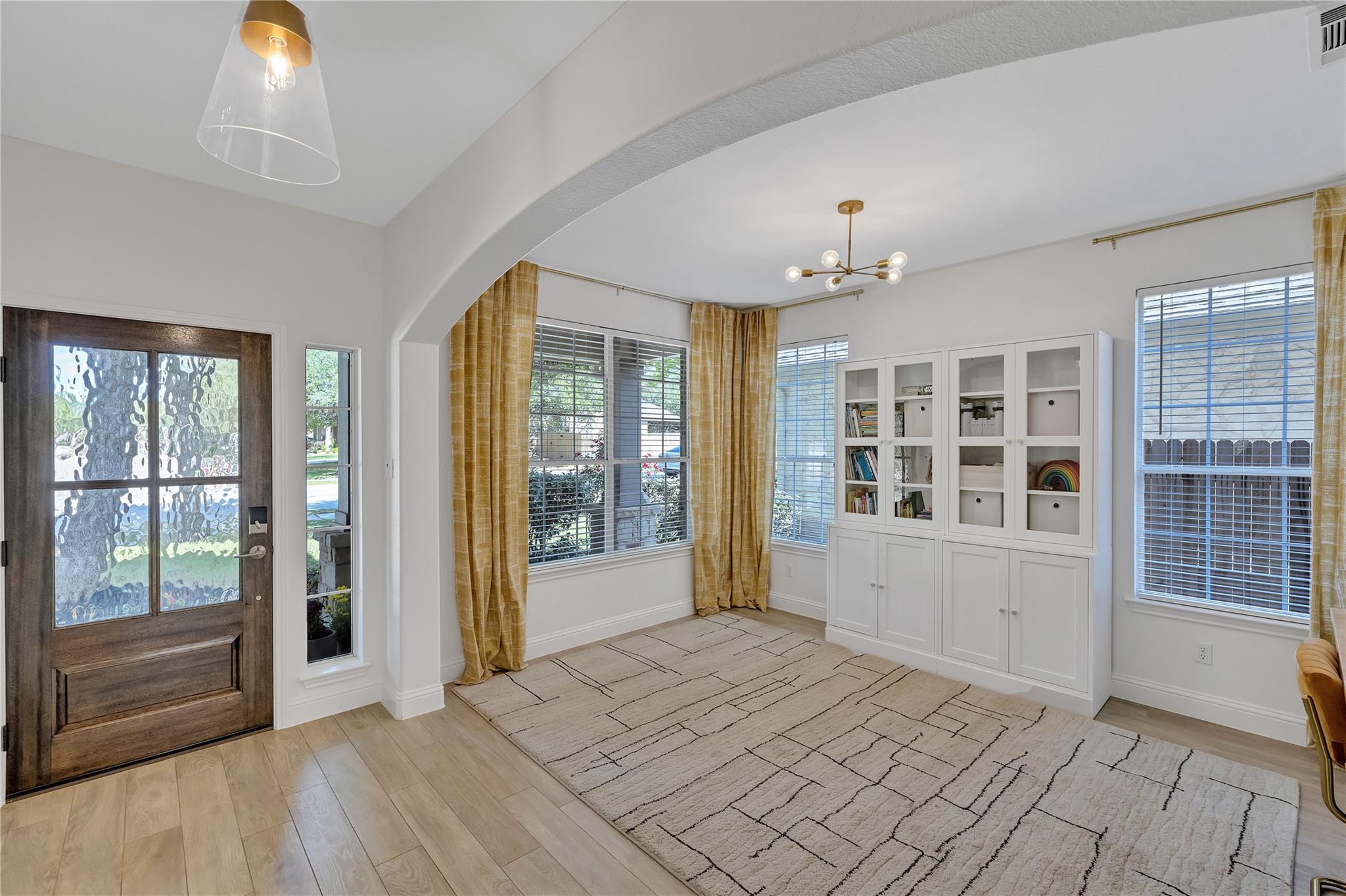1012 Horne DR