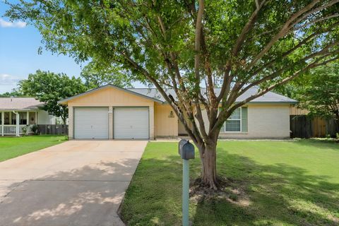 2006 Heathwood CIR Round Rock TX 78664