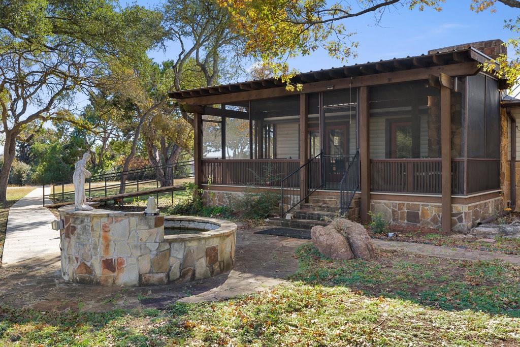 200 Mesa Oaks