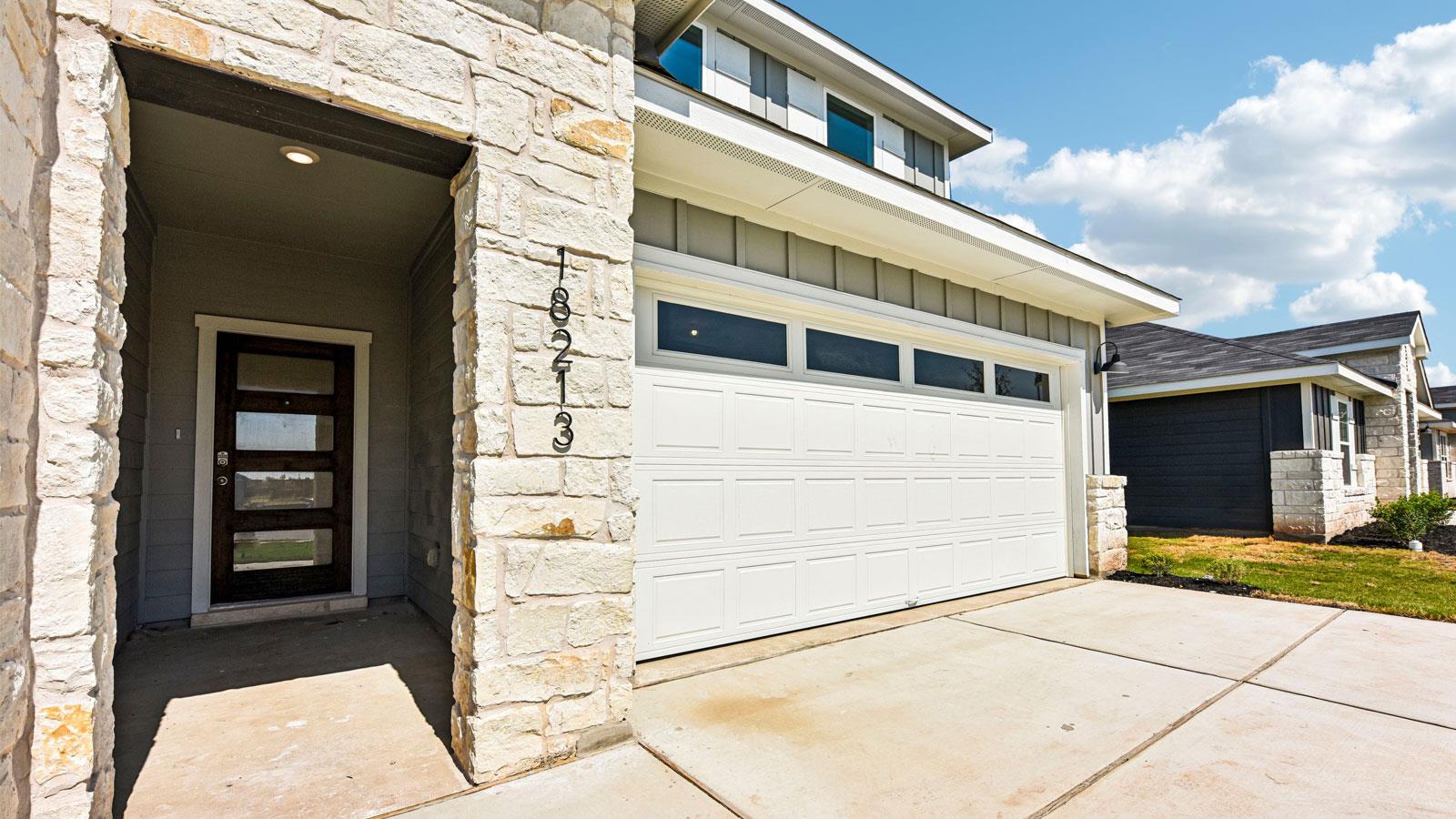 18213 Blazing Ranch LN