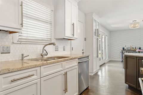 Tiny photo for 7517 Saint Louis ST, Austin, TX 78757 (MLS # 5649110)