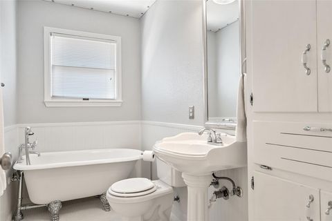 Tiny photo for 7517 Saint Louis ST, Austin, TX 78757 (MLS # 5649110)