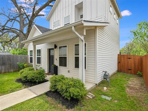 Photo of 3107 Lyons RD #B, Austin, TX 78702 (MLS # 6713418)