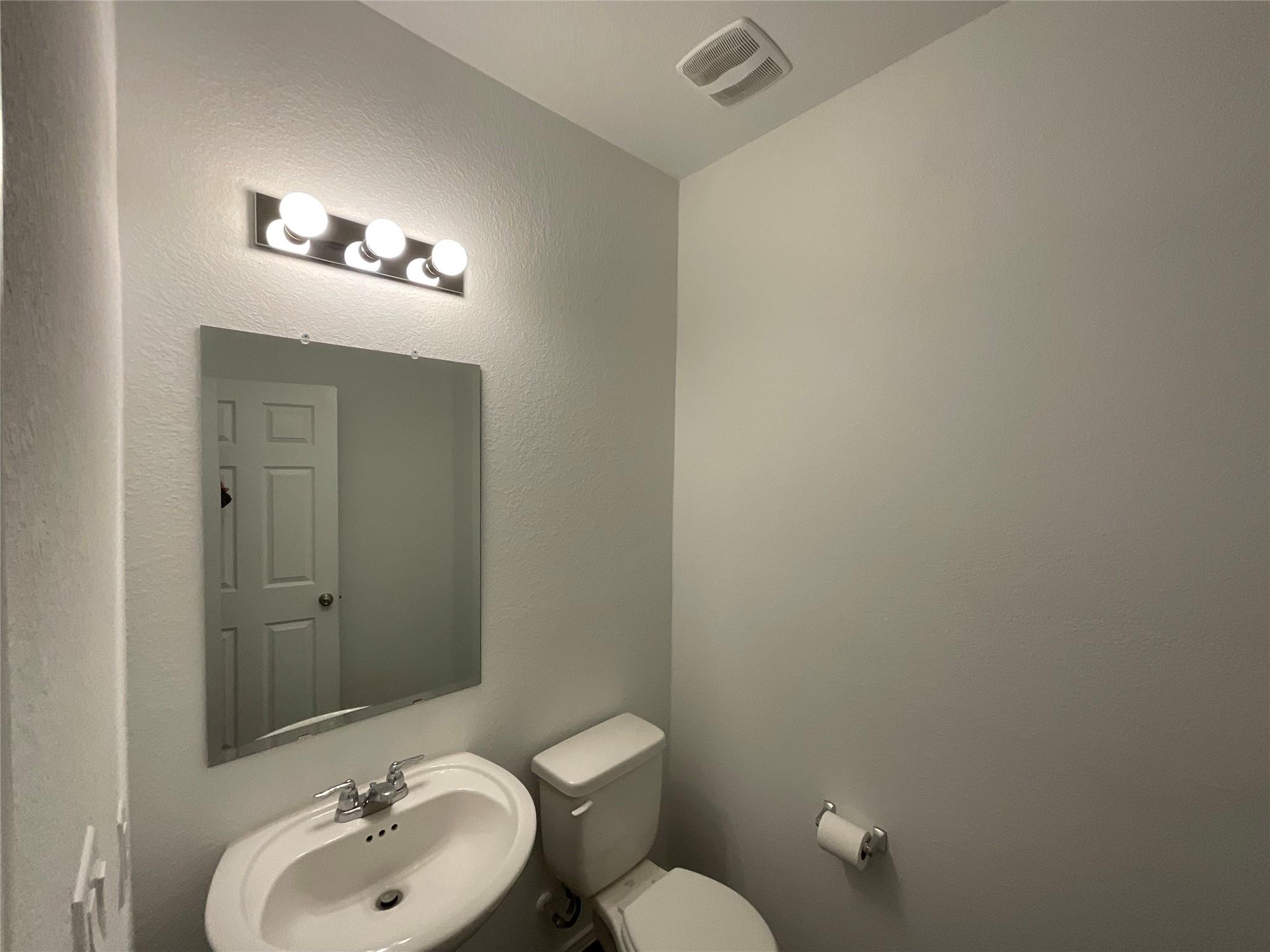 128 BANYON DR
