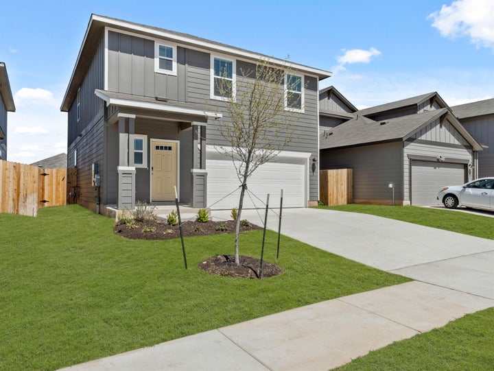 Photo 1 of 15 — 121 Greenway LN, Georgetown, TX 78628
