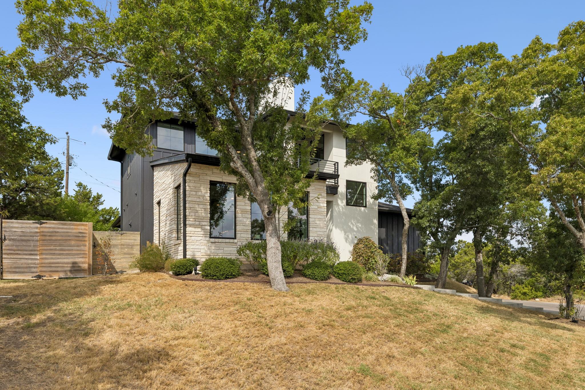 18511 Hobby LN
