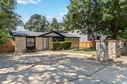 Photo of 1002 Walter ST, Austin, TX 78702 (MLS # 2805046)