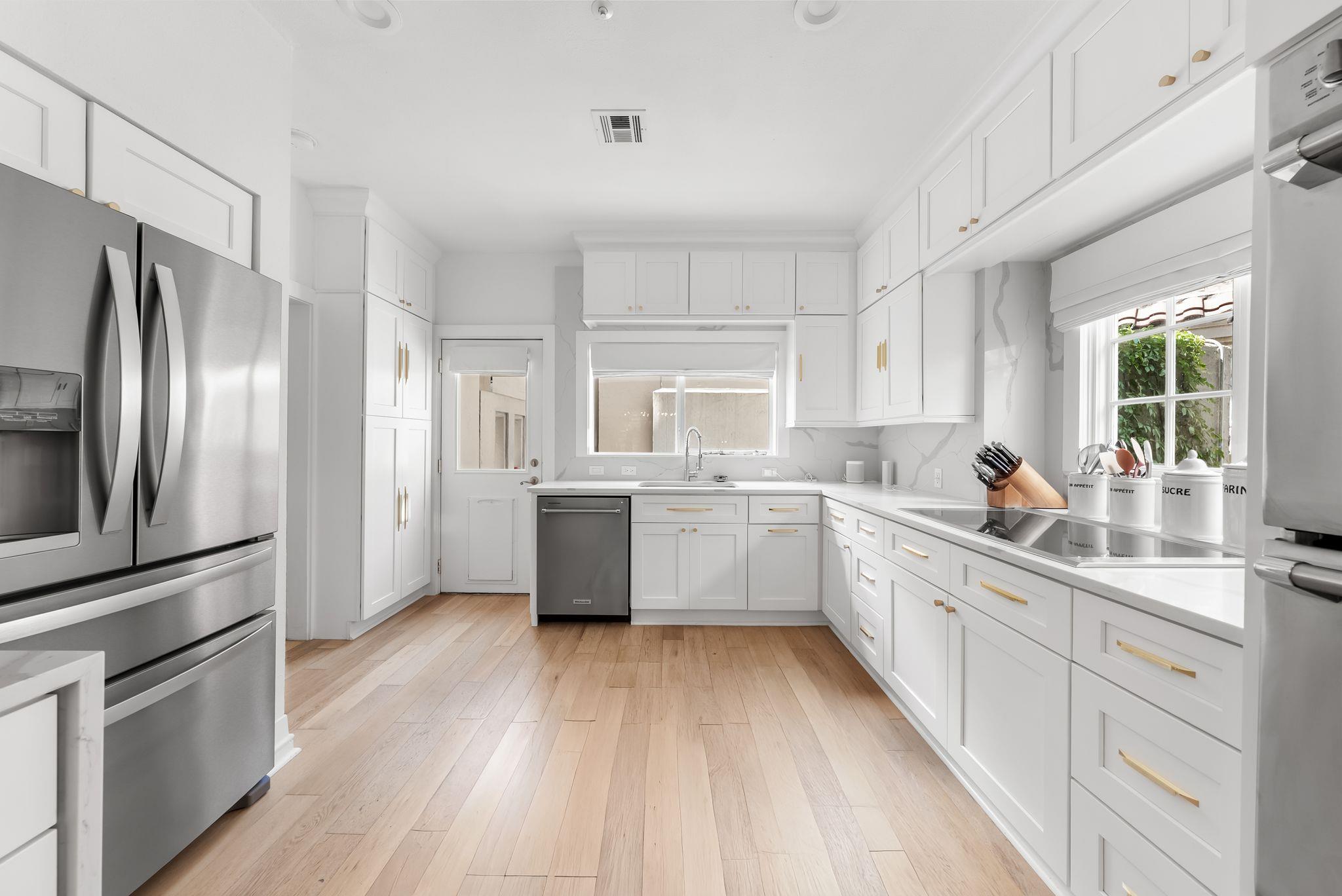 1937 Rue De St Tropez APT 10