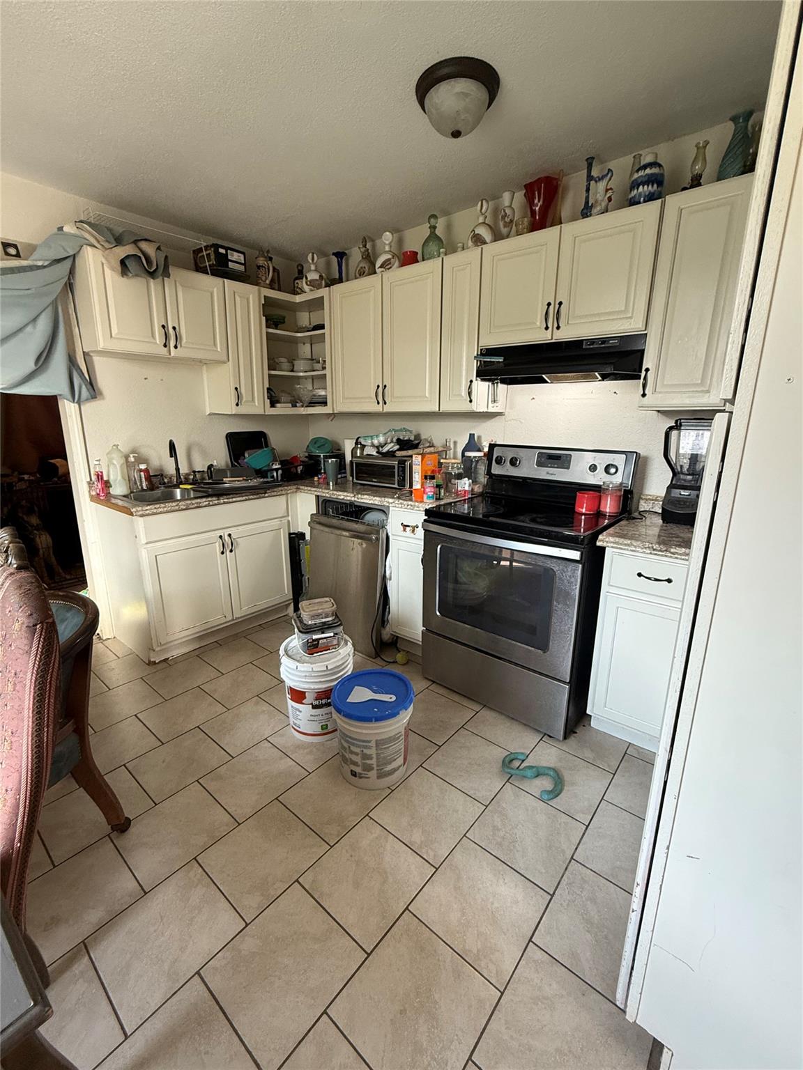 1520 Cloud LN