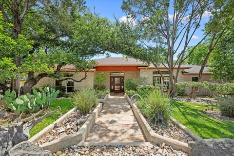 Photo of 703 Palos Verdes DR, Lakeway, TX 78734 (MLS # 8632399)