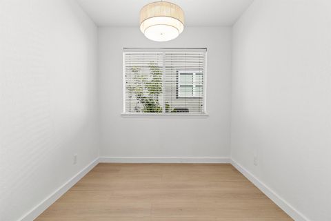 Tiny photo for 11131 Henge DR, Austin, TX 78759 (MLS # 7068396)