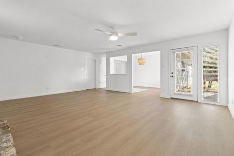 Tiny photo for 11131 Henge DR, Austin, TX 78759 (MLS # 7068396)