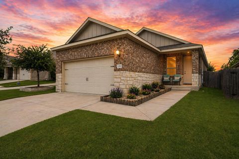 Photo of 120 Tucana ST, Georgetown, TX 78628 (MLS # 4344634)