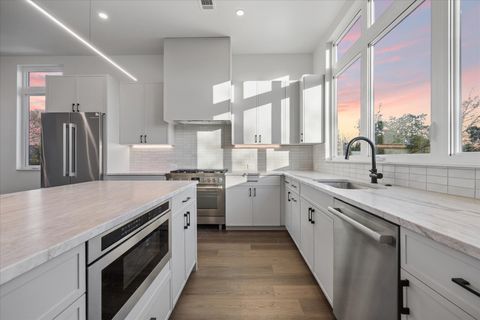 Tiny photo for 4101 Menchaca RD #205, Austin, TX 78704 (MLS # 1076760)