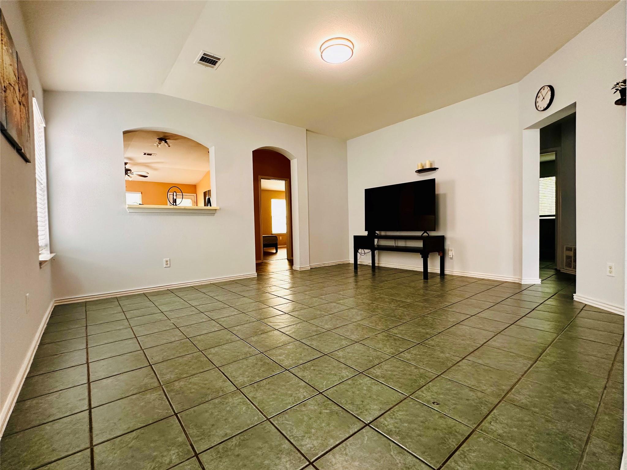 1013 Teapot DR