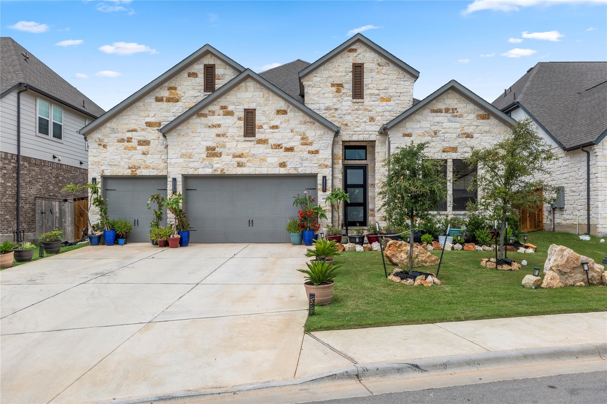 104 Serenity Hills DR