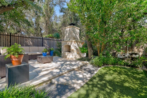 Photo of 41 Muirfield Greens LN, Lakeway, TX 78738 (MLS # 1801616)