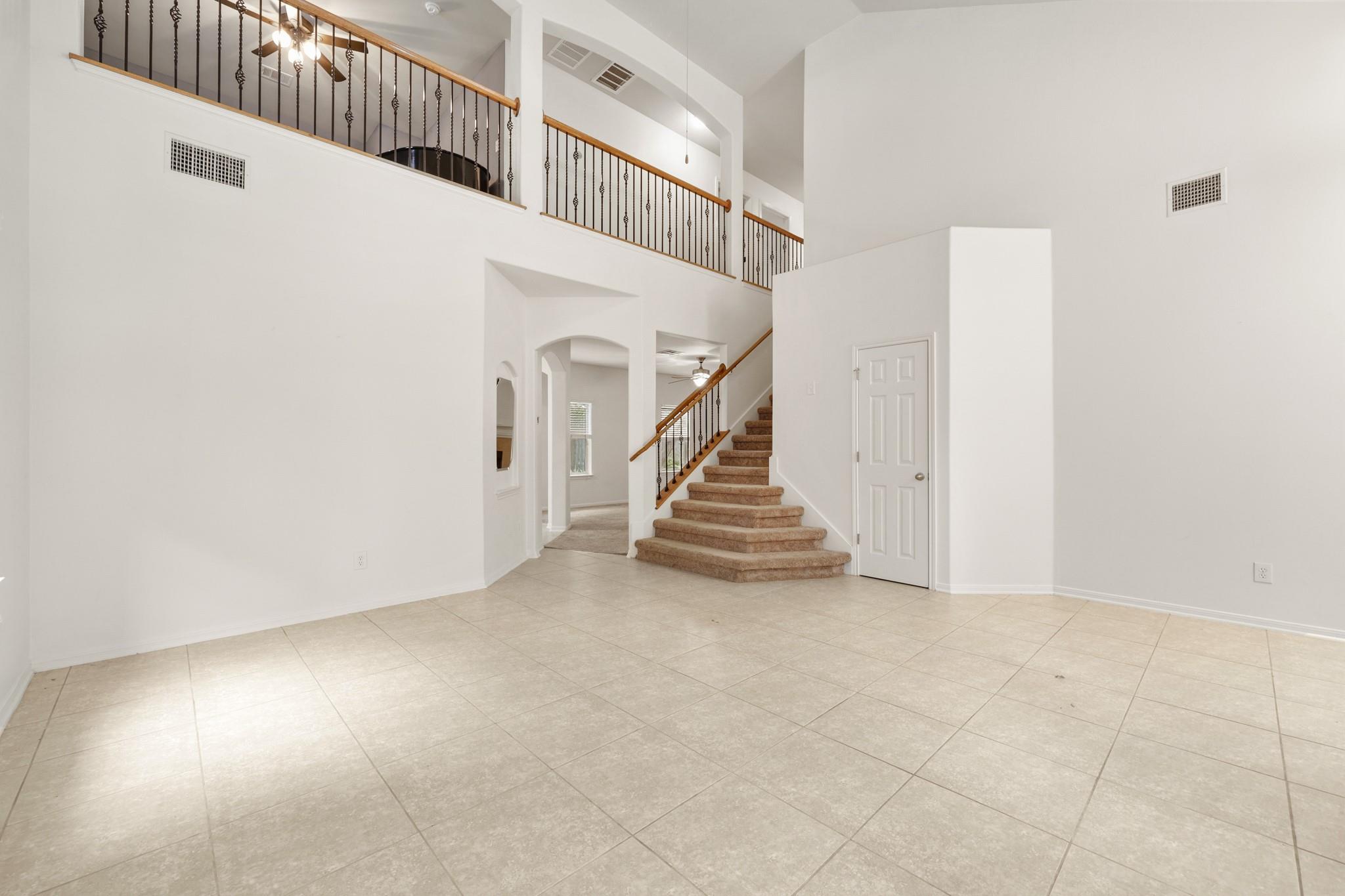 813 Kevin Taylor DR