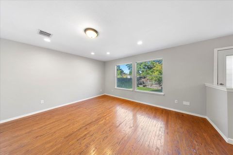 Tiny photo for 4404 Campo Verde DR, Austin, TX 78749 (MLS # 6020666)