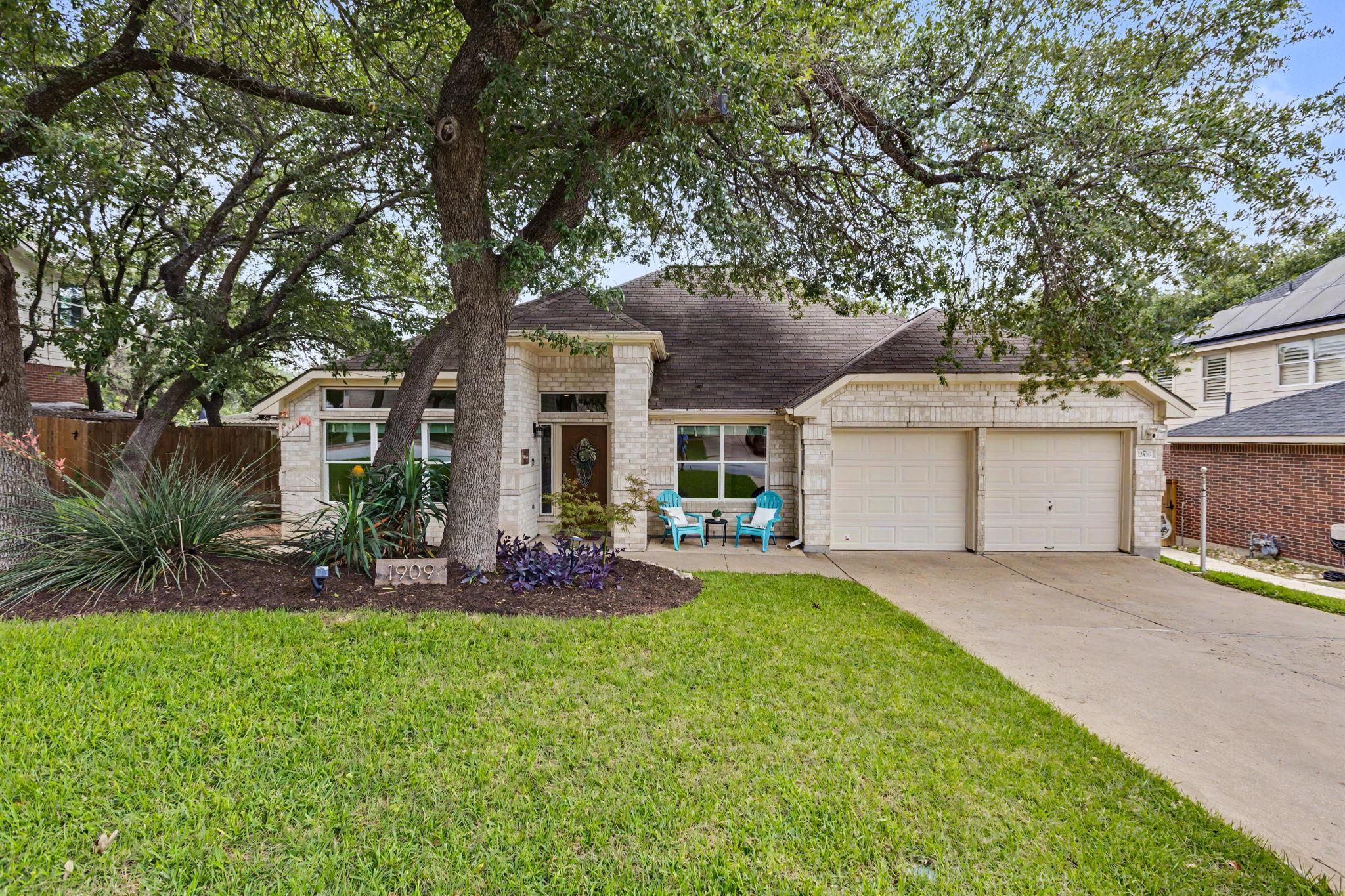 1909 Holly Hill DR