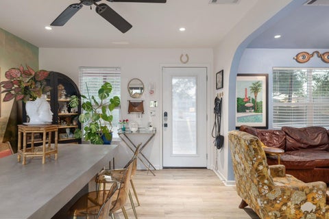 Tiny photo for 901 Saint Elmo CIR, Austin, TX 78745 (MLS # 1074209)