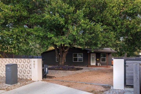Tiny photo for 901 Saint Elmo CIR, Austin, TX 78745 (MLS # 1074209)