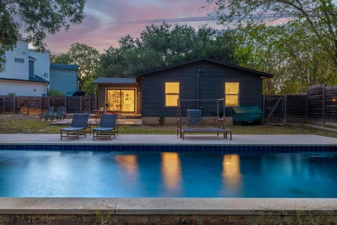 Tiny photo for 901 Saint Elmo CIR, Austin, TX 78745 (MLS # 1074209)