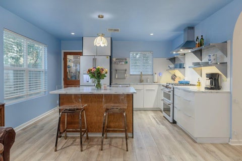 Tiny photo for 901 Saint Elmo CIR, Austin, TX 78745 (MLS # 1074209)
