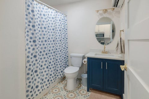 Tiny photo for 901 Saint Elmo CIR, Austin, TX 78745 (MLS # 1074209)