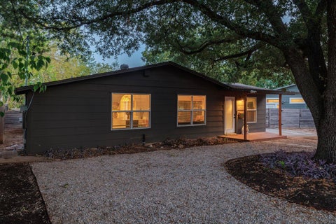 Tiny photo for 901 Saint Elmo CIR, Austin, TX 78745 (MLS # 1074209)