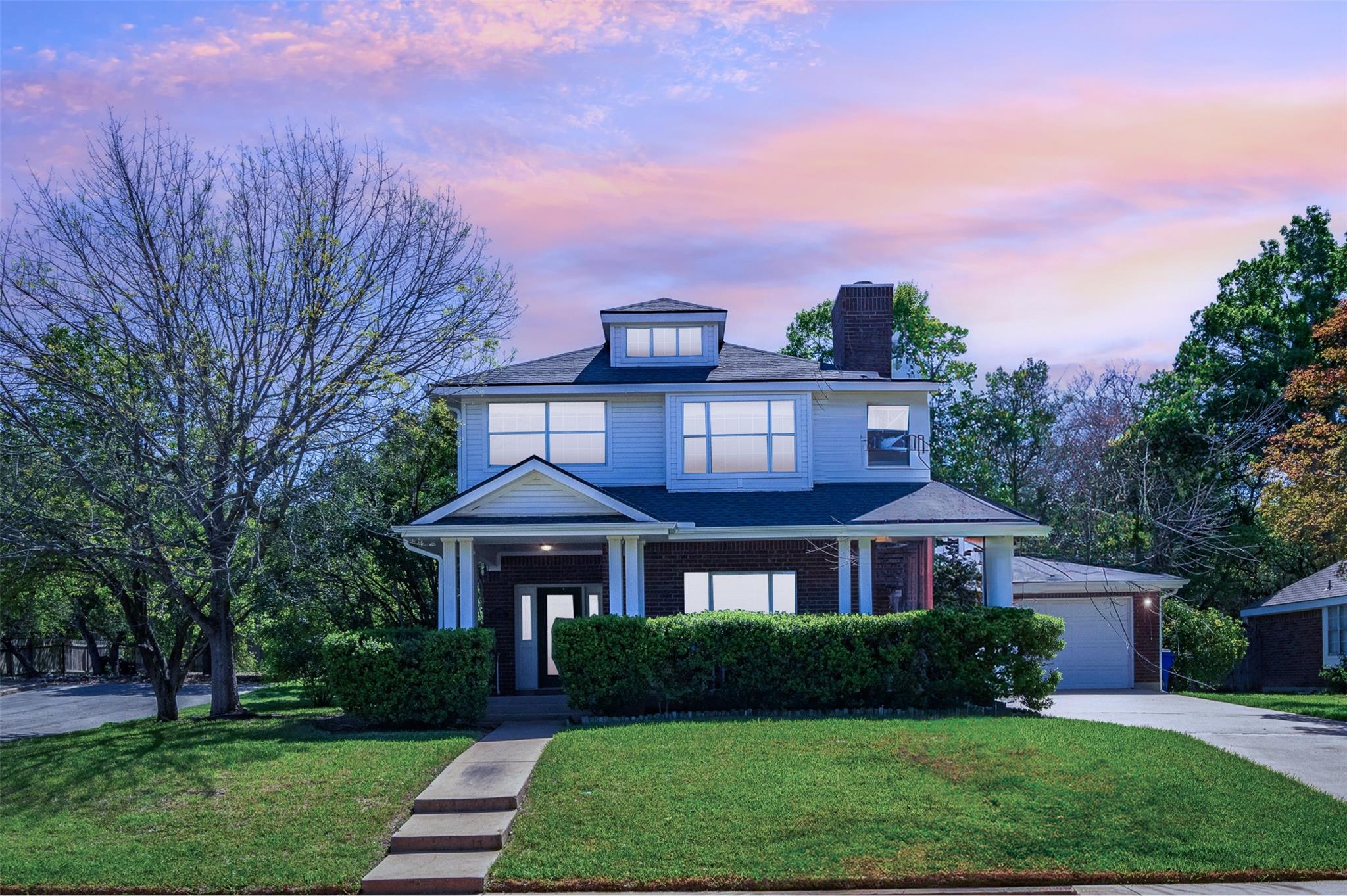 2200 Heather DR
