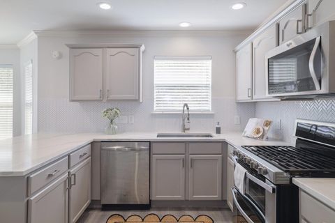 Tiny photo for 412 Colonial Park BLVD, Austin, TX 78745 (MLS # 9262510)