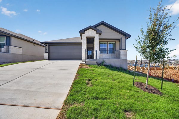12413 SAINT THOMAS DR, DEL VALLE, TX 78617 - Image db003a7e93ee5f5ebb130ee704f9f769/986318873