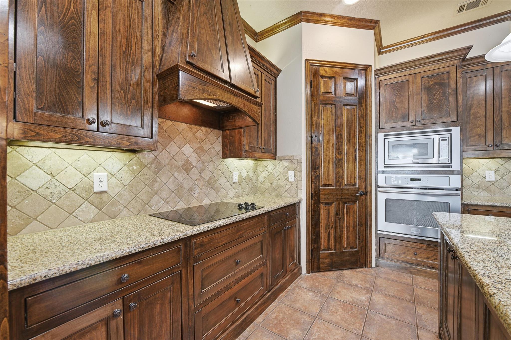 121 Hidden Creek LOOP