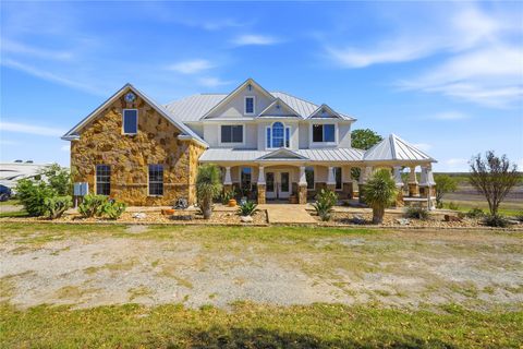 Photo of 100 Mayfield LN, Lockhart, TX 78644 (MLS # 1911584)