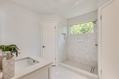 Tiny photo for 8304 Bradford Edward CV #B, Austin, TX 78759 (MLS # 6353458)