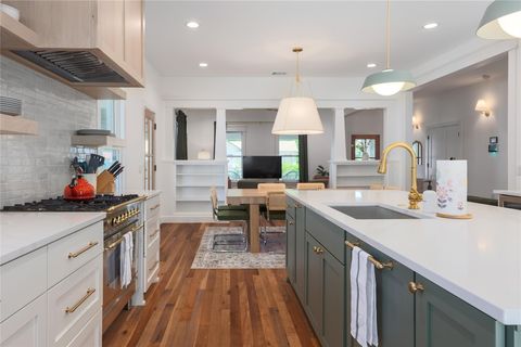 Tiny photo for 1701 Willow ST, Austin, TX 78702 (MLS # 2493106)