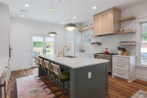 Tiny photo for 1701 Willow ST, Austin, TX 78702 (MLS # 2493106)