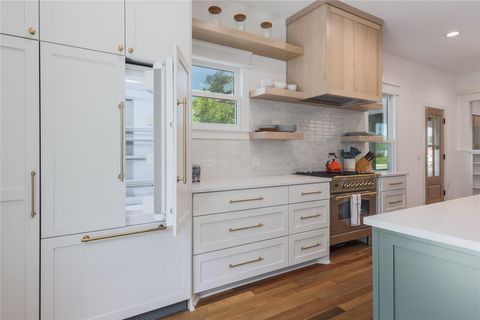 Tiny photo for 1701 Willow ST, Austin, TX 78702 (MLS # 2493106)