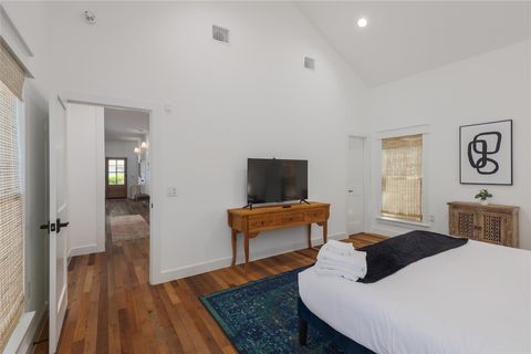 Tiny photo for 1701 Willow ST, Austin, TX 78702 (MLS # 2493106)