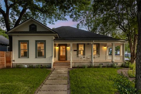 Photo of 1701 Willow ST, Austin, TX 78702 (MLS # 2493106)