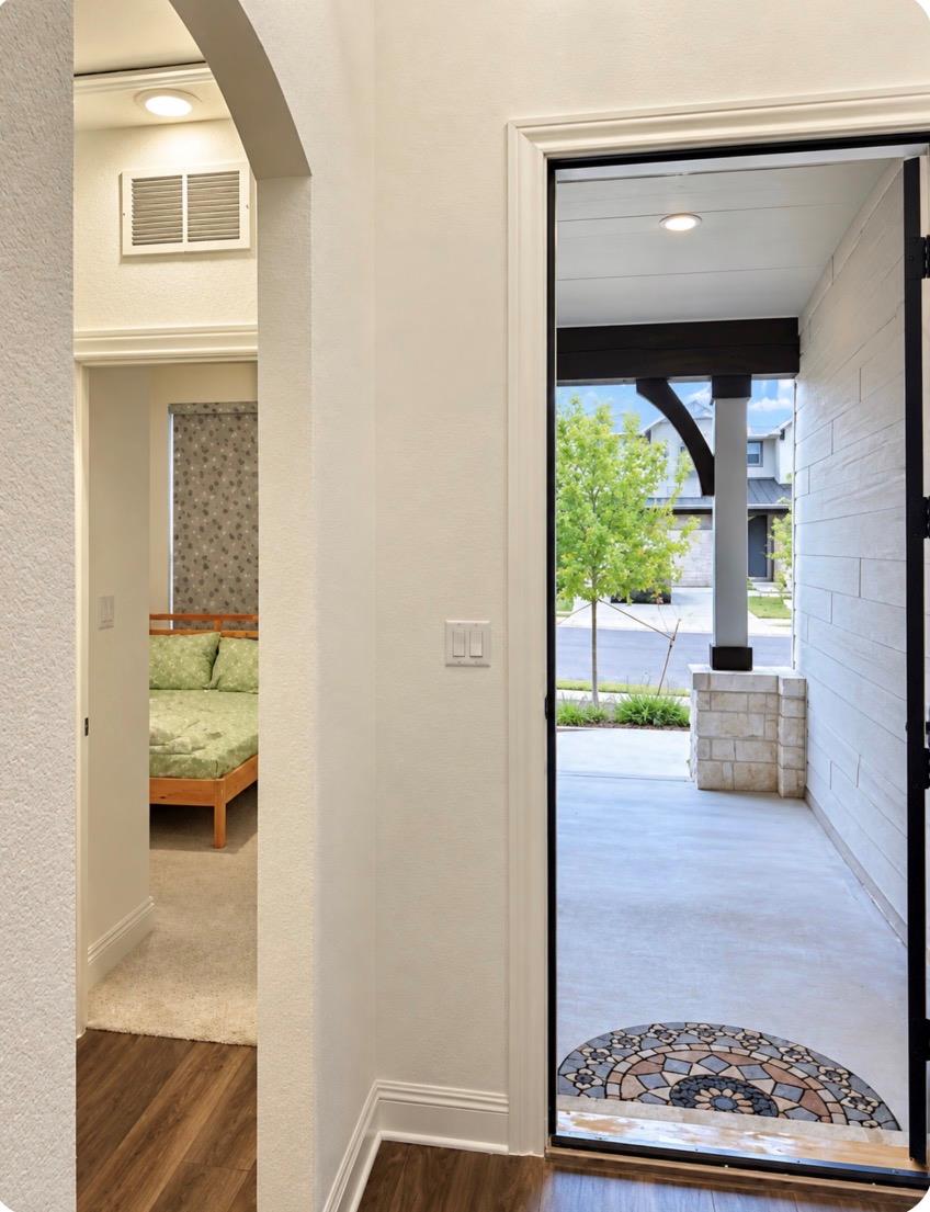 240 Canyoncrest WAY